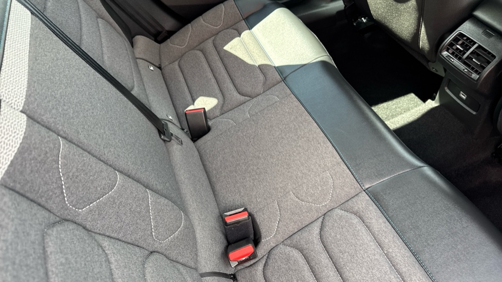 Citroen C4 1.2 PureTech [130] C-Series Edition 5dr Auto Petrol Hatchback - Image 17