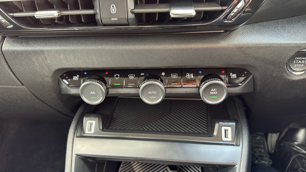 Citroen C4 1.2 PureTech [130] C-Series Edition 5dr Auto Petrol Hatchback - Image 27