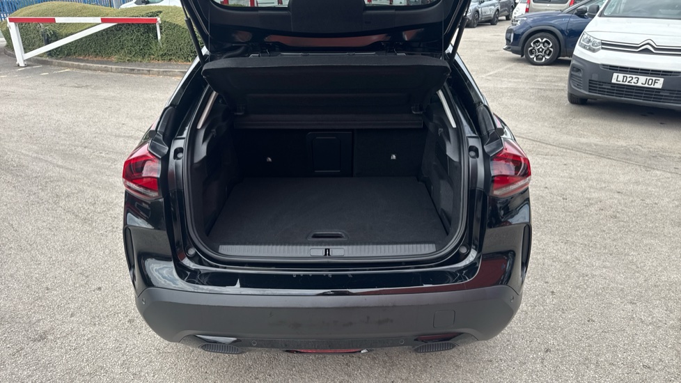 Citroen C4 100kW E-series 50kWh 5dr Auto Electric Hatchback - Image 4