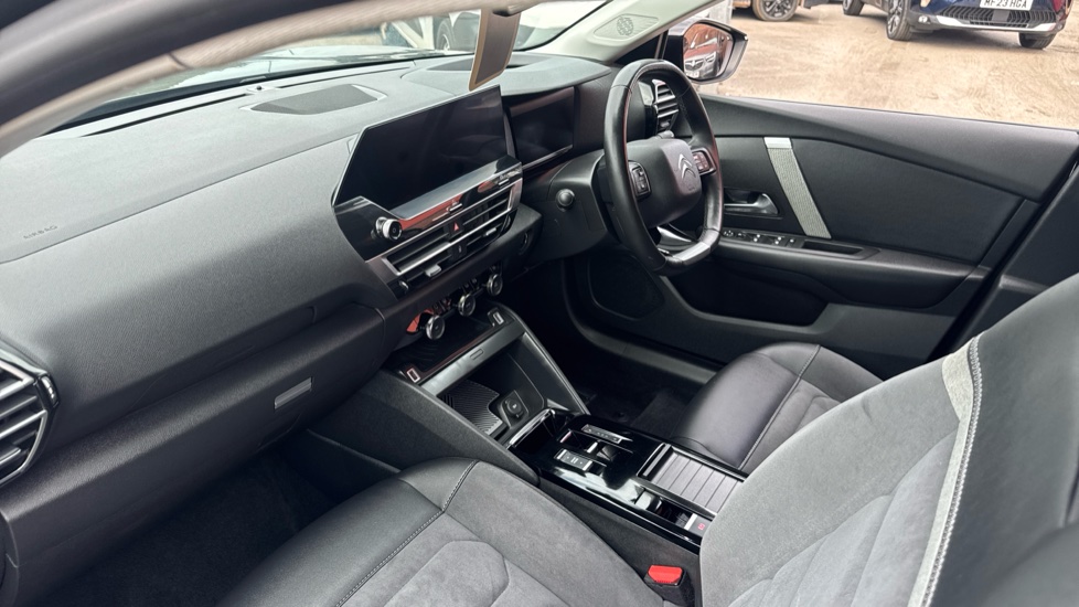 Citroen C4 100kW E-series 50kWh 5dr Auto Electric Hatchback - Image 9