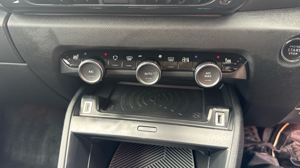 Citroen C4 100kW E-series 50kWh 5dr Auto Electric Hatchback - Image 26