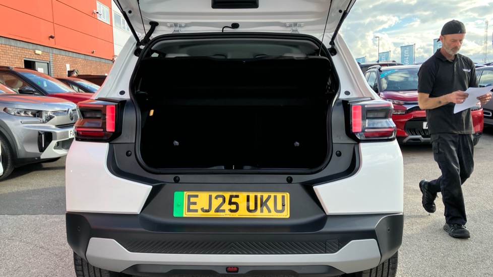 Citroen C3 83kW Max 44kWh 5dr Auto Electric Hatchback - Image 4