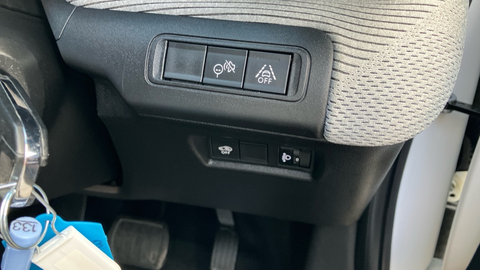 Citroen C3 83kW Max 44kWh 5dr Auto Electric Hatchback - Image 26