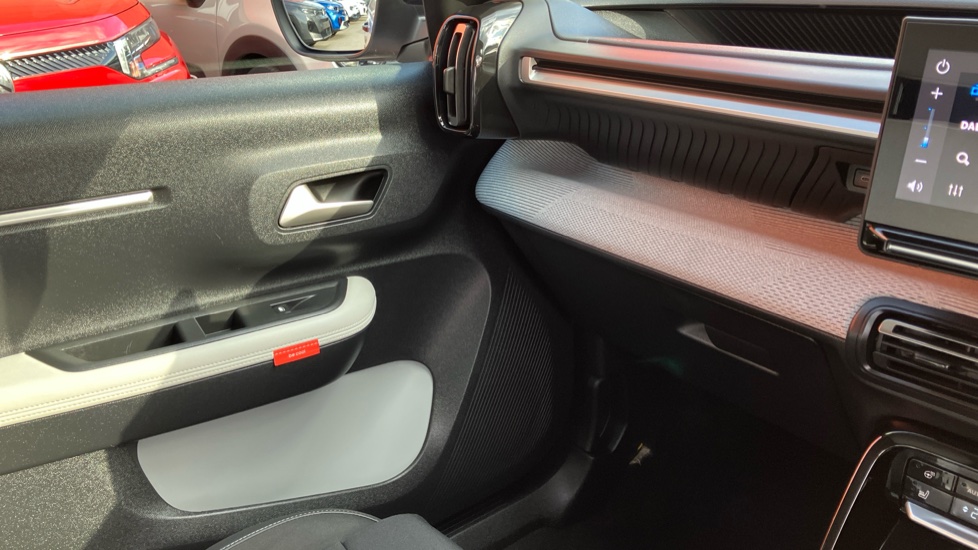 Citroen C3 83kW Max 44kWh 5dr Auto Electric Hatchback - Image 35