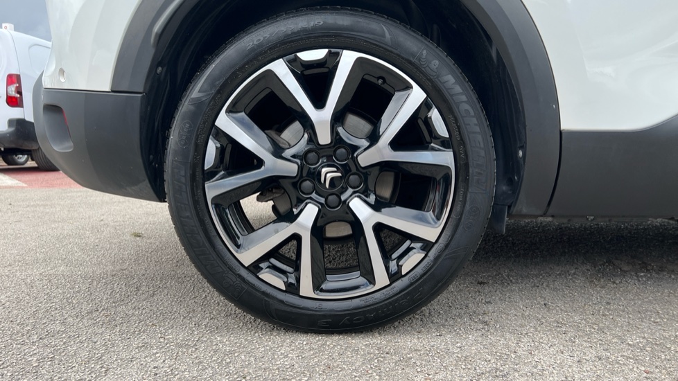 Citroen C5 Aircross 1.2 PureTech C-Series Edition 5dr EAT8 Petrol Hatchback - Image 7