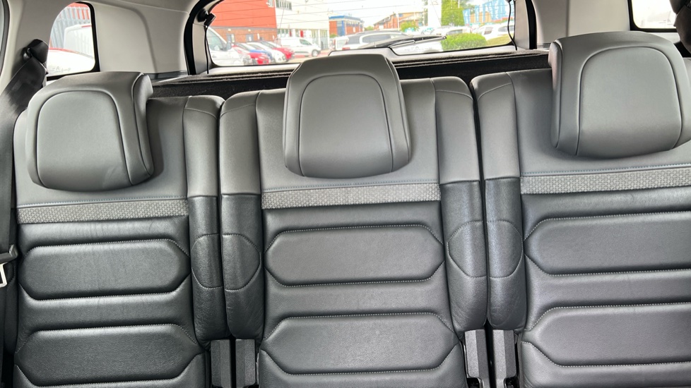 Citroen C5 Aircross 1.2 PureTech C-Series Edition 5dr EAT8 Petrol Hatchback - Image 15