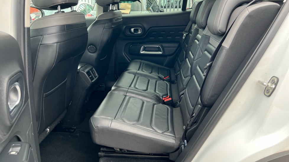 Citroen C5 Aircross 1.2 PureTech C-Series Edition 5dr EAT8 Petrol Hatchback - Image 16