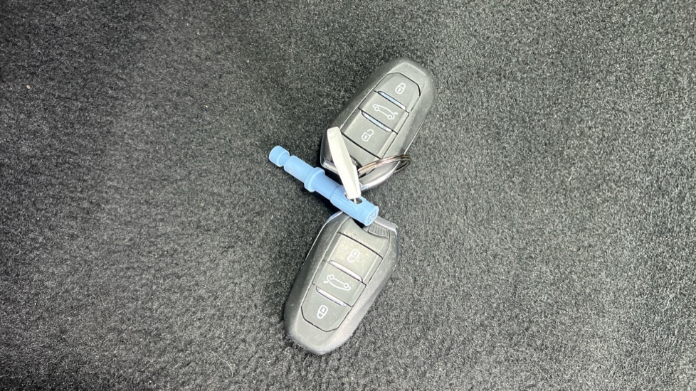 Citroen C5 Aircross 1.2 PureTech C-Series Edition 5dr EAT8 Petrol Hatchback - Image 20