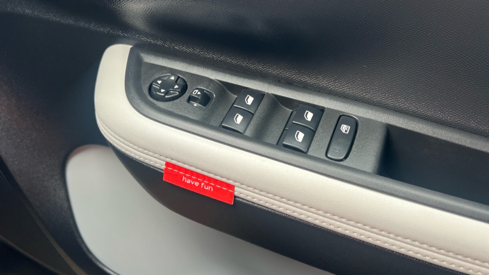 Citroen C3 Aircross 1.2 Hybrid [136] Max 5dr e-DCS6 Petrol Hatchback - Image 8