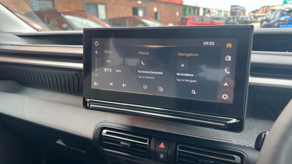 Citroen C3 Aircross 1.2 Hybrid [136] Max 5dr e-DCS6 Petrol Hatchback - Image 12