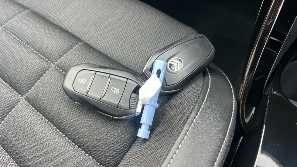 Citroen C3 Aircross 1.2 Hybrid [136] Max 5dr e-DCS6 Petrol Hatchback - Image 20