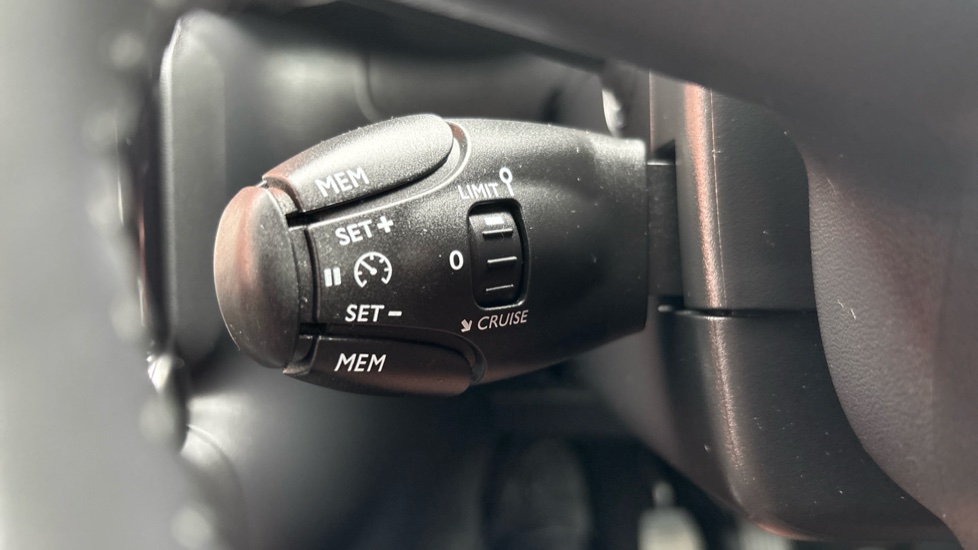 Citroen C3 1.2 PureTech 83 Flair 5dr Petrol Hatchback - Image 27