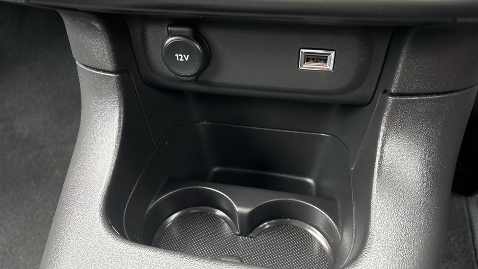 Citroen C3 1.2 PureTech 83 Flair 5dr Petrol Hatchback - Image 31