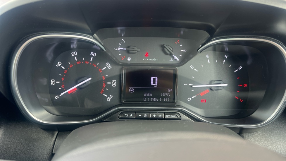 Citroen C3 Aircross 1.2 PureTech 110 You 5dr Petrol Hatchback - Image 18