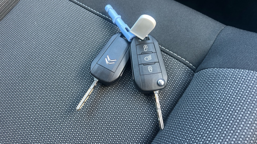Citroen C3 Aircross 1.2 PureTech 110 You 5dr Petrol Hatchback - Image 20