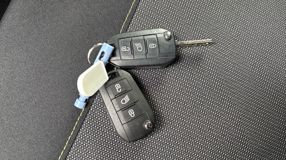 Citroen C3 1.2 PureTech C-Series Edition 5dr Petrol Hatchback - Image 20