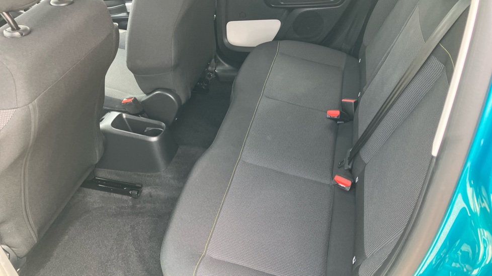 Citroen C3 1.2 PureTech 110 Plus 5dr EAT6 Petrol Hatchback - Image 16