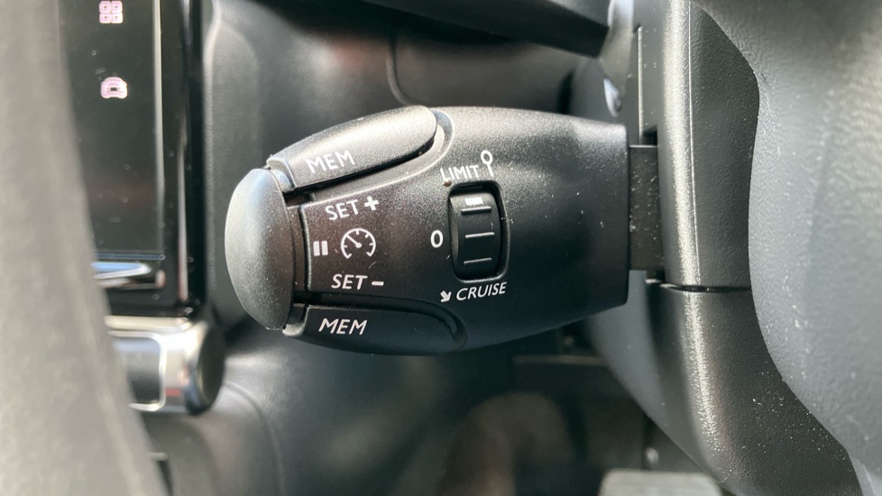Citroen C3 1.2 PureTech 110 Plus 5dr EAT6 Petrol Hatchback - Image 21