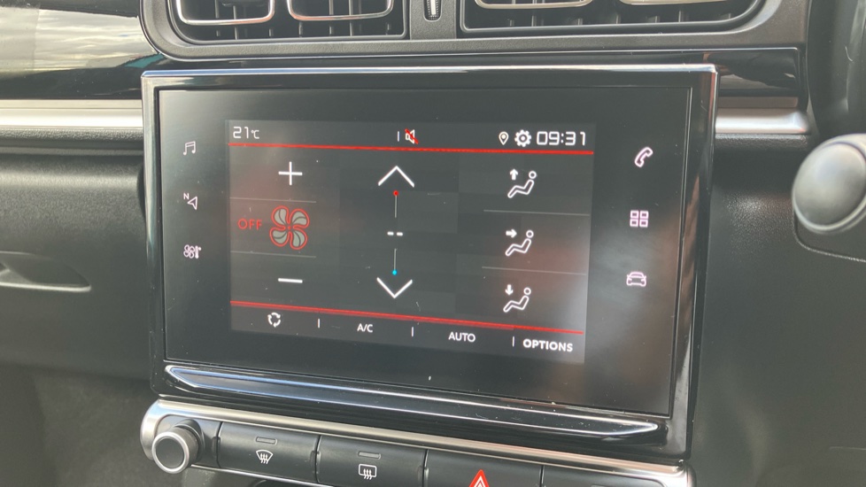 Citroen C3 1.2 PureTech 110 Plus 5dr EAT6 Petrol Hatchback - Image 25