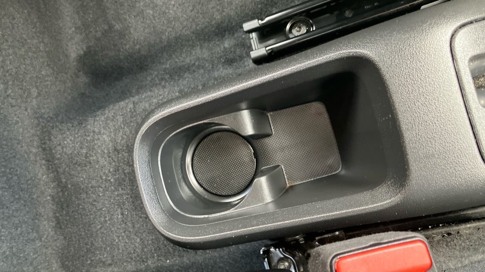 Citroen C3 1.2 PureTech 110 Plus 5dr EAT6 Petrol Hatchback - Image 33