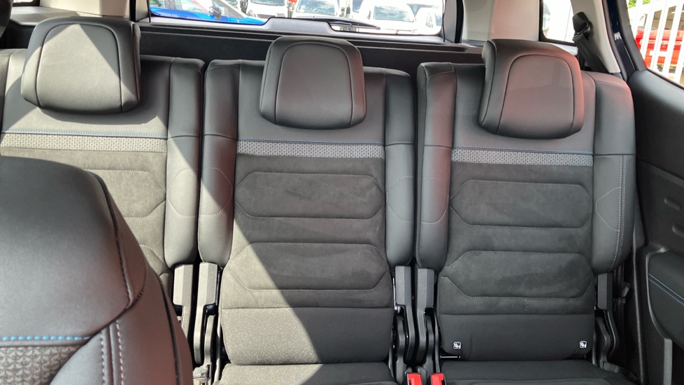 Citroen C5 Aircross 1.5D Max Edition 5dr Auto Diesel Hatchback - Image 15