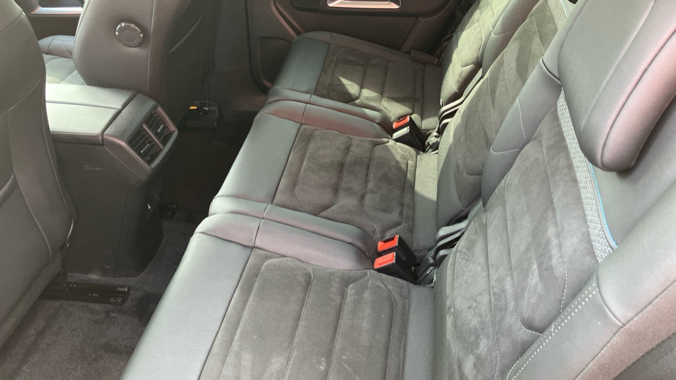 Citroen C5 Aircross 1.5D Max Edition 5dr Auto Diesel Hatchback - Image 16