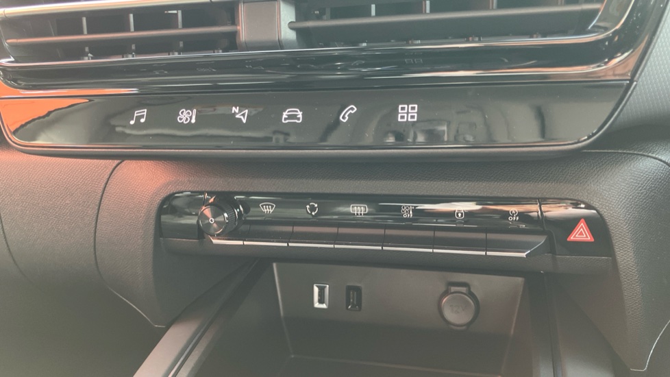 Citroen C5 Aircross 1.5D Max Edition 5dr Auto Diesel Hatchback - Image 20