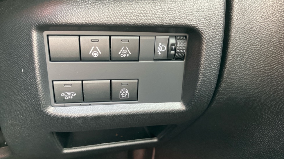 Citroen C5 Aircross 1.5D Max Edition 5dr Auto Diesel Hatchback - Image 24