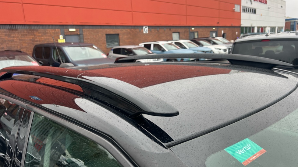 Citroen C3 Aircross 1.2 PureTech 110 Shine Plus 5dr Petrol Hatchback - Image 19