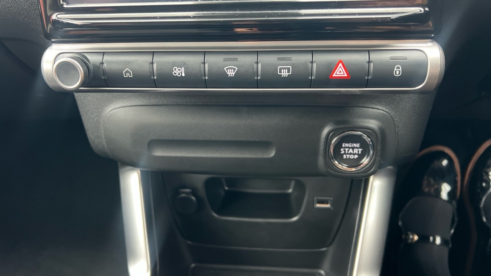 Citroen C3 Aircross 1.2 PureTech 110 Shine Plus 5dr Petrol Hatchback - Image 37