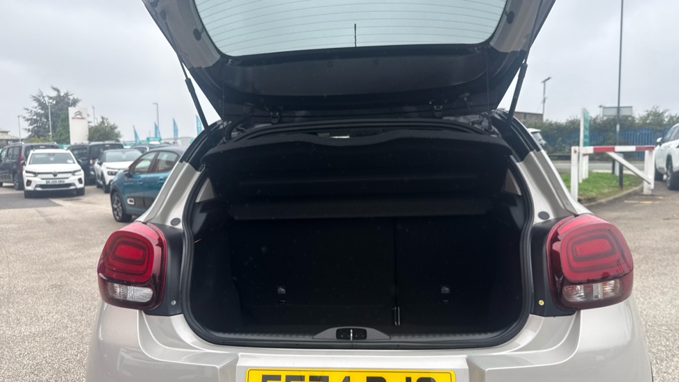 Citroen C3 1.2 PureTech Plus 5dr Petrol Hatchback - Image 4