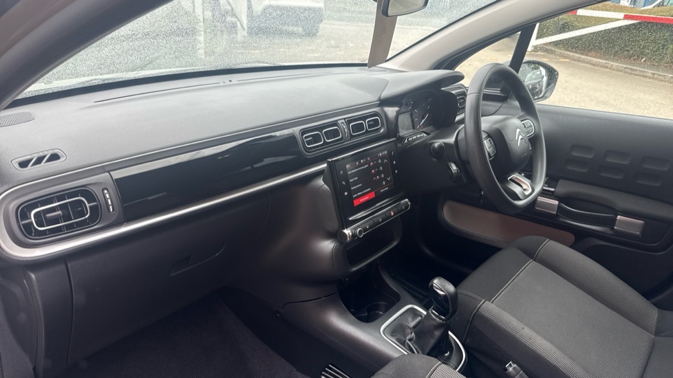 Citroen C3 1.2 PureTech Plus 5dr Petrol Hatchback - Image 9