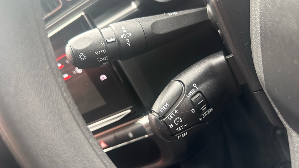 Citroen C3 1.2 PureTech Plus 5dr Petrol Hatchback - Image 33