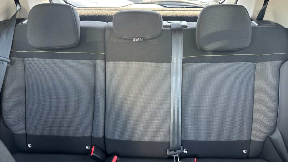 Citroen C3 1.2 PureTech C-Series Edition 5dr Petrol Hatchback - Image 15