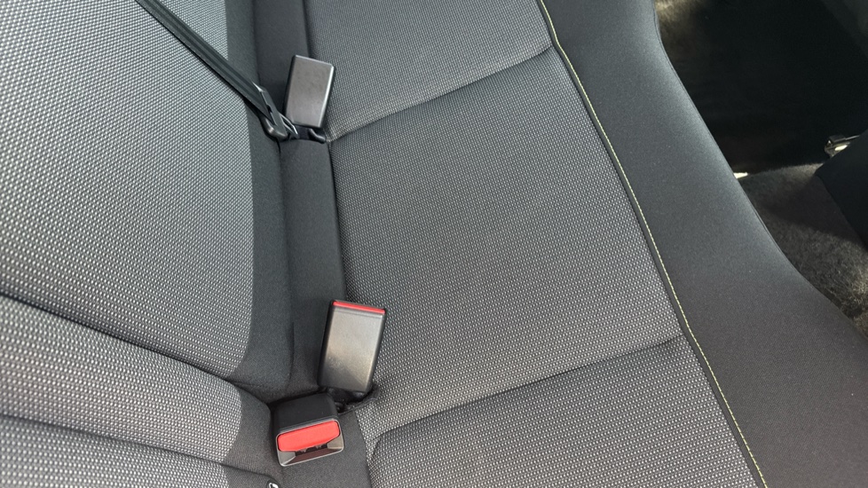 Citroen C3 1.2 PureTech C-Series Edition 5dr Petrol Hatchback - Image 17