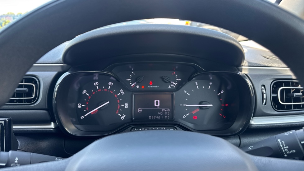 Citroen C3 1.2 PureTech C-Series Edition 5dr Petrol Hatchback - Image 18
