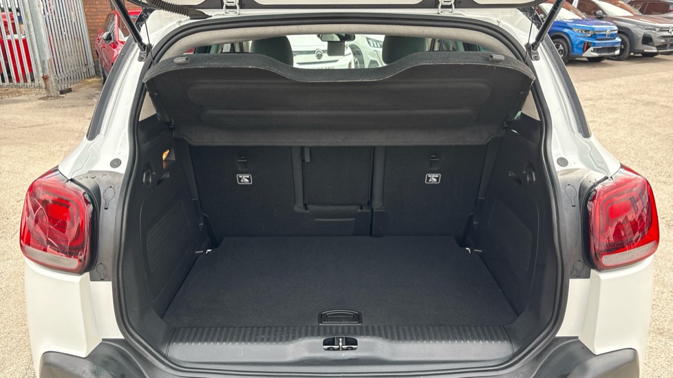 Citroen C3 Aircross 1.2 PureTech 130 Max 5dr EAT6 Petrol Hatchback - Image 4