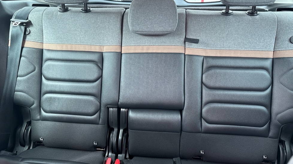 Citroen C3 Aircross 1.2 PureTech 130 Max 5dr EAT6 Petrol Hatchback - Image 15