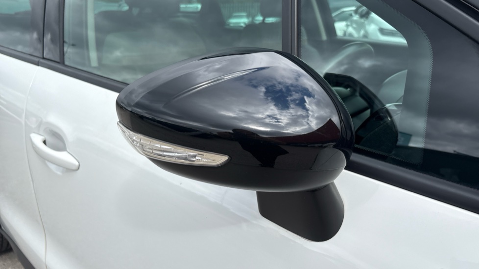 Citroen C3 Aircross 1.2 PureTech 130 Max 5dr EAT6 Petrol Hatchback - Image 35