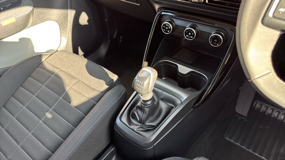 Citroen C3 1.2 Turbo Plus 5dr Petrol Hatchback - Image 13