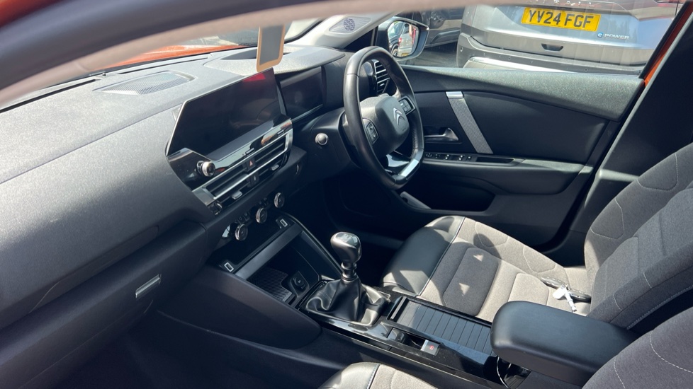 Citroen C4 1.2 PureTech [130] Shine 5dr Petrol Hatchback - Image 9