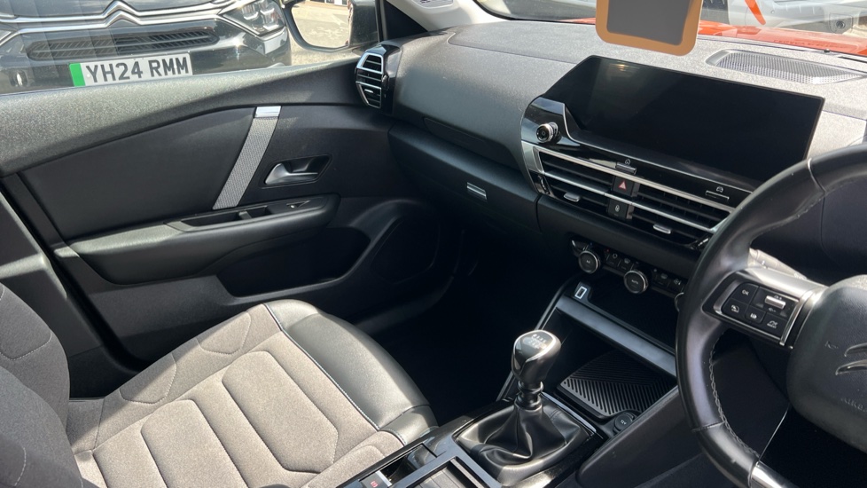 Citroen C4 1.2 PureTech [130] Shine 5dr Petrol Hatchback - Image 14