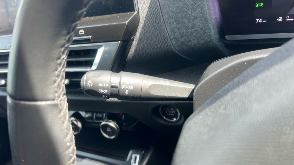 Citroen C4 1.2 PureTech [130] Shine 5dr Petrol Hatchback - Image 23