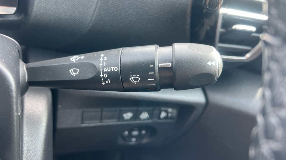 Citroen C4 1.2 PureTech [130] Shine 5dr Petrol Hatchback - Image 24