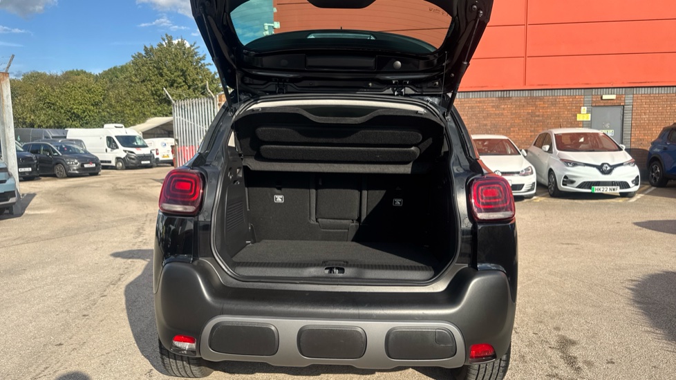 Citroen C3 Aircross 1.2 PureTech 110 Shine Plus 5dr Petrol Hatchback - Image 4