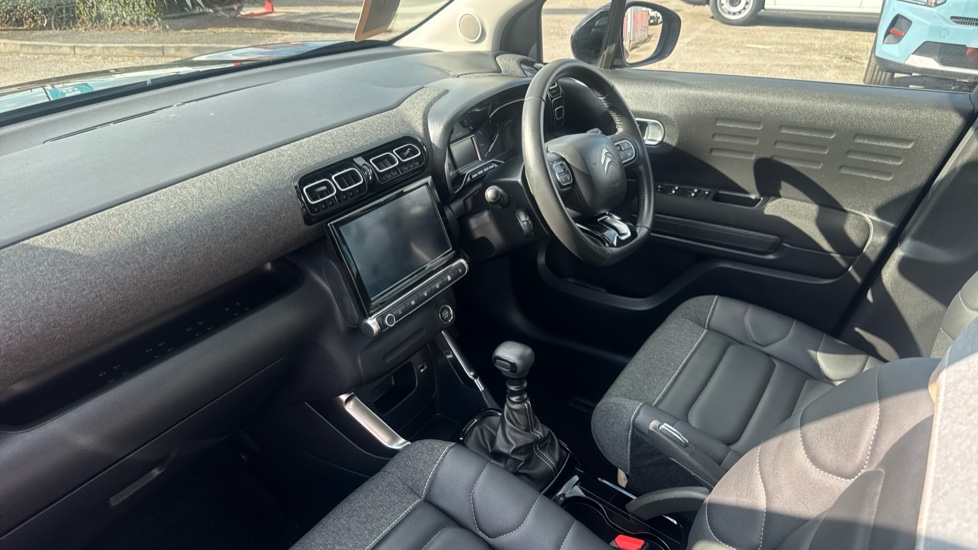 Citroen C3 Aircross 1.2 PureTech 110 Shine Plus 5dr Petrol Hatchback - Image 9