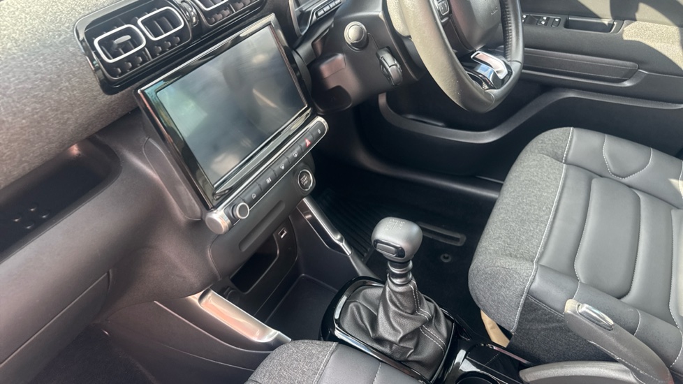 Citroen C3 Aircross 1.2 PureTech 110 Shine Plus 5dr Petrol Hatchback - Image 13