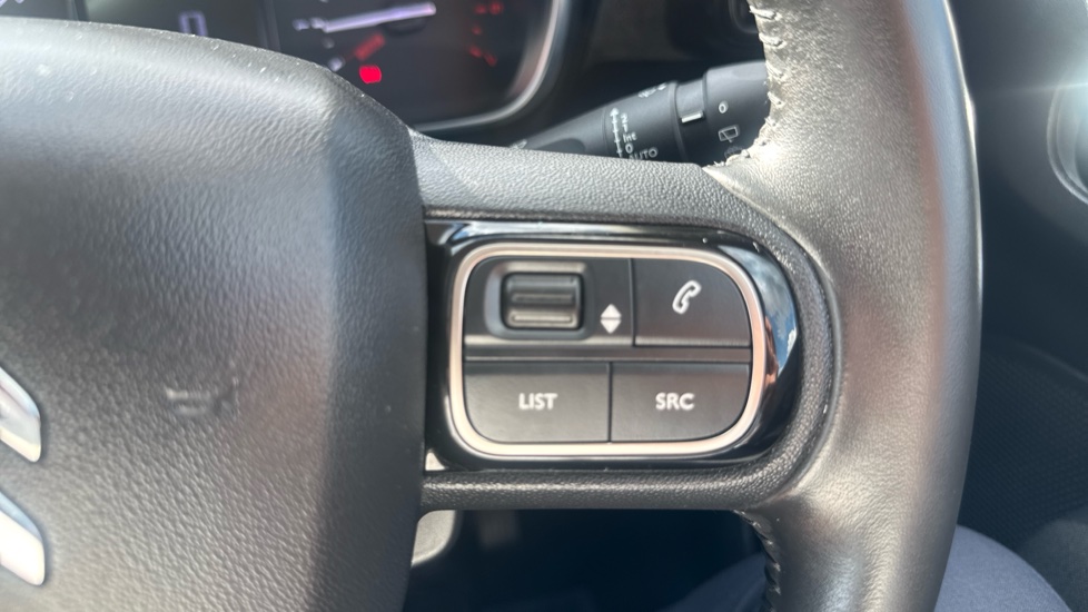 Citroen C3 Aircross 1.2 PureTech 110 Shine Plus 5dr Petrol Hatchback - Image 22