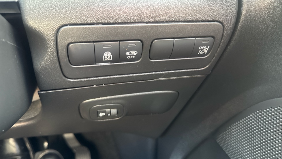 Citroen C3 Aircross 1.2 PureTech 110 Shine Plus 5dr Petrol Hatchback - Image 25