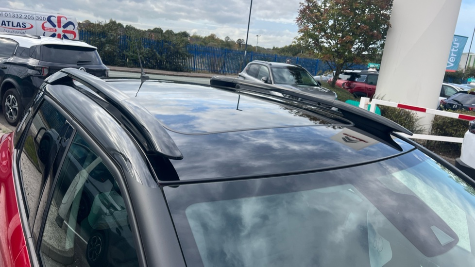 Citroen C3 Aircross 1.2 PureTech 130 Shine Plus 5dr EAT6 Petrol Hatchback - Image 38